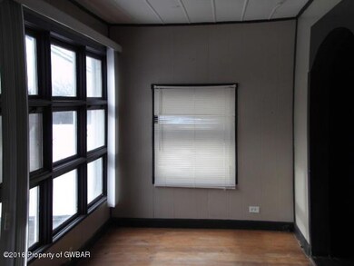 oa-6-4953-h2105544y-interior_24096_S