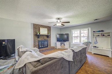 308 S Patterson Dr, Moore, OK 73160 - photo 4