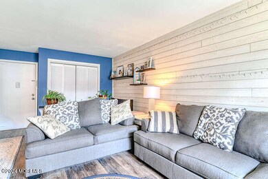 65 Whitefield Ave Neptune-small-004-030-