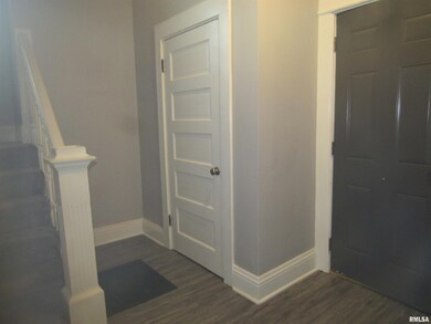 1720 N Perry St, Davenport, IA 52803 - photo 2