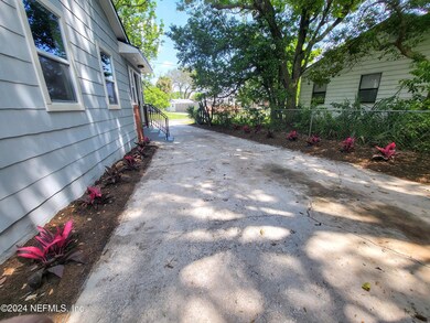 4718 Dundee Rd, Jacksonville, FL 32210 - photo 4