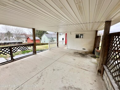 426 2nd St, Eynon, PA 18403 - photo 7