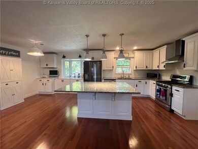 202 Brent Cir, Ripley, WV 25271 - photo 3