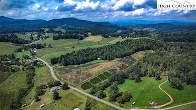 1046 J E Gentry Rd, Crumpler, NC 28617 - photo 3