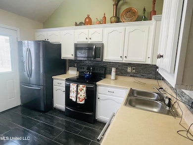 9812 Southern Oak Way, Olive Branch, MS 38654 - photo 2