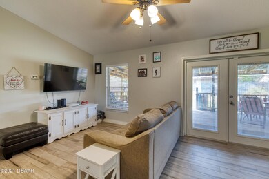 2418UnityTree-9