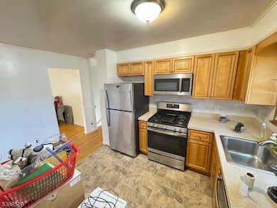 910 Randolph Ave, Rahway, NJ 07065 - photo 2