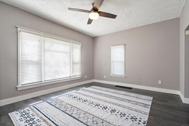 2169 Lafayette St, Waterloo, IA 50703 - photo 5