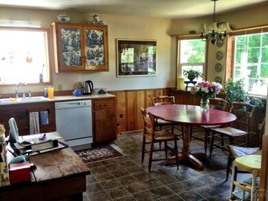 30 NW Mckay Ave, Bend, OR 97701 - photo 3