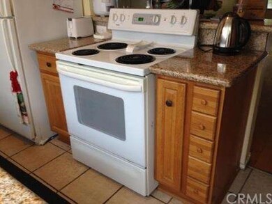 electric stove and oven included in the price, onl