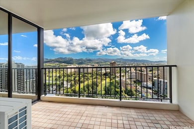 Huge Lanai