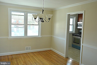 1151 Deanwood Rd, Parkville, MD 21234 - photo 4