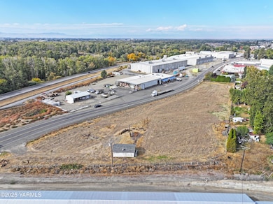 1502 Kagley Way, Zillah, WA 98953 - photo 4