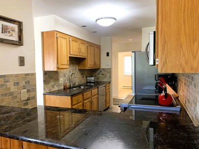 1140 Murphys Rd unit 10C, Hartford, VT 05001 - photo 7