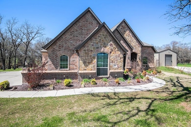 136 Flying Diamond Dr, Springtown, TX 76082 - photo 2