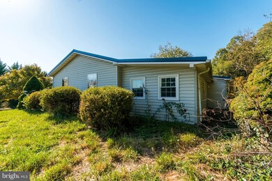 13359 Millstone Cir, Hancock, MD 21750 - photo 4