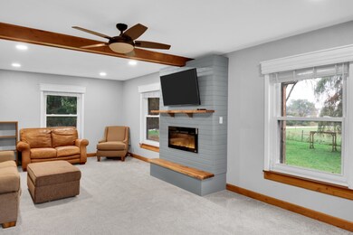 W2585 Long Meadow Dr, Elkhorn, WI 53121 - photo 6