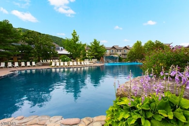 2 Chamonix Dr unit 212, Vernon, NJ 07462 - photo 2