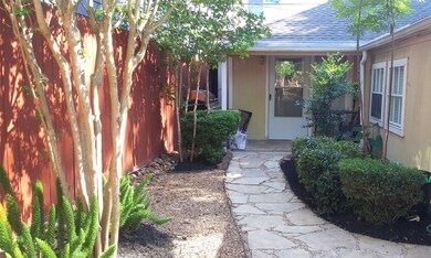 880 E 25th St, Houston, TX 77009 - photo 3