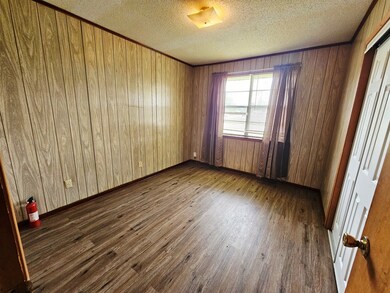 Bedroom (1st bedroom)