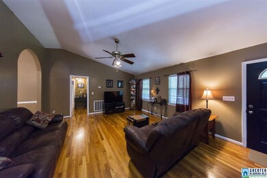 8709 Woodview Ln, Pinson, AL 35126 - photo 3