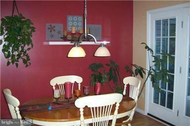 9817 Bale Ct, Owings Mills, MD 21117 - photo 4