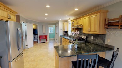 21 Hilton Dr, Newmarket, NH 03857 - photo 4