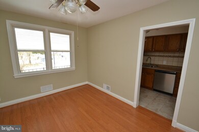 8624 Black Oak Rd, Parkville, MD 21234 - photo 5