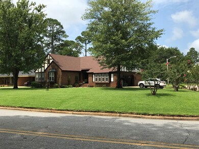 2117 Lullwater Rd, Albany, GA 31707 - photo 2