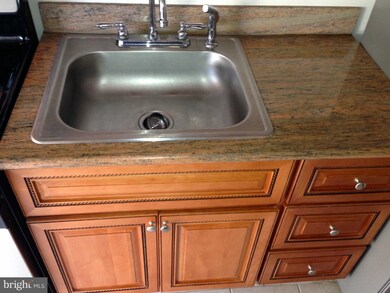 3228 Brendan Ave, Baltimore, MD 21213 - photo 4