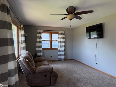 911 Broadway St, Audubon, IA 50025 - photo 6