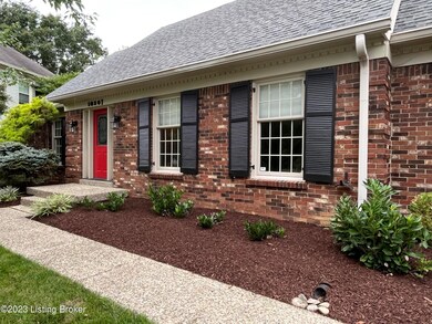 Walkway to front entry