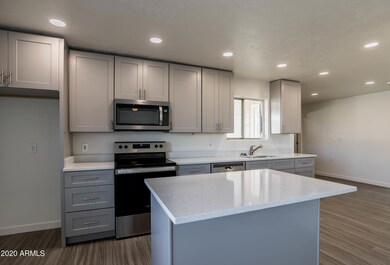 6 - Kitchen
