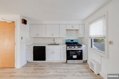 25 Hastings Ave unit B, Rutherford, NJ 07070 - photo 6