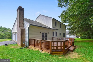 370 Bridgestone Dr, Sykesville, MD 21784 - photo 3