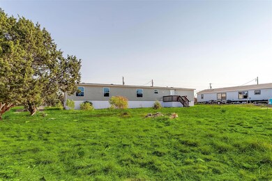 205 Paula Ct, Granbury, TX 76049 - photo 4