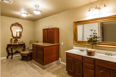 310 S 25th St, Parsons, KS 67357 - photo 7