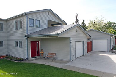 Large House with Detached Garage/Shop