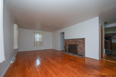 1025 Tomahawk Trail, Schenectady, NY 12302 - photo 3