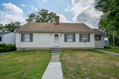 35 Steele St, Worcester, MA 01607 - photo 2