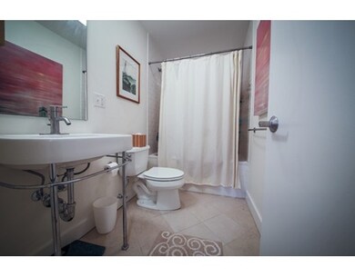 18 Centre St unit 403, Cambridge, MA 02139 - photo 7