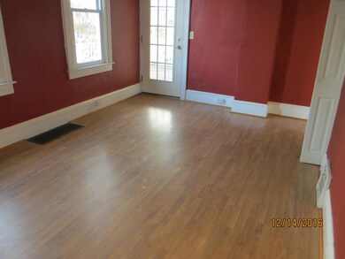 36 Walnut St, Kingston, PA 18704 - photo 5