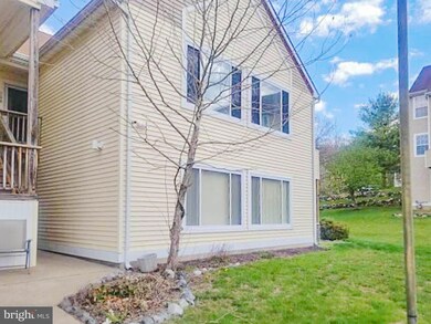 104 Falcon Ridge Way N unit 10/4, Hamburg, NJ 07419 - photo 2