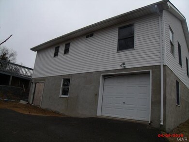 475 Bernadine Dr, Stroudsburg, PA 18360 - photo 2