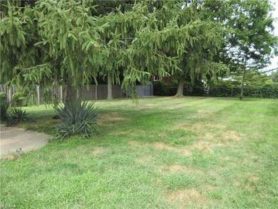 2151 Rockefeller Rd, Wickliffe, OH 44092 - photo 4