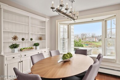 036 Dining Room Close Up