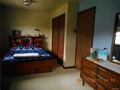 Extra large master bedroom which could be converte