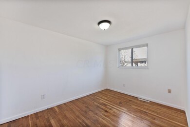 8-web-or-mls-1851-somerset-ct-e