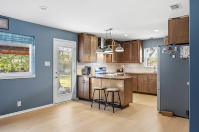 1004 Usher St, Benbrook, TX 76126 - photo 5