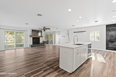 5724 Gondolier Dr, New Bern, NC 28560 - photo 3